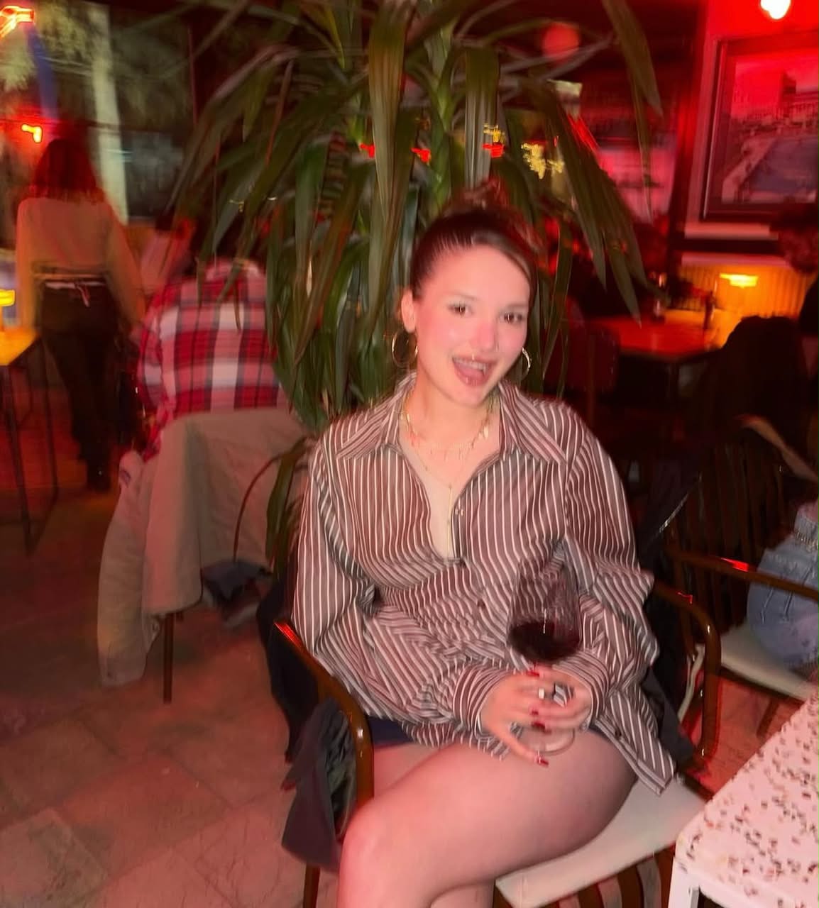 Orhanlı Başarılı Kadın Escort Feride